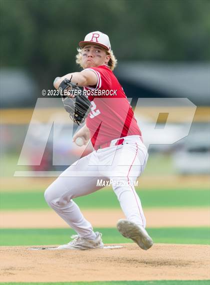 Thumbnail 1 in Robstown vs. Floresville (UIL 4A Regional Quarterfinals) photogallery.