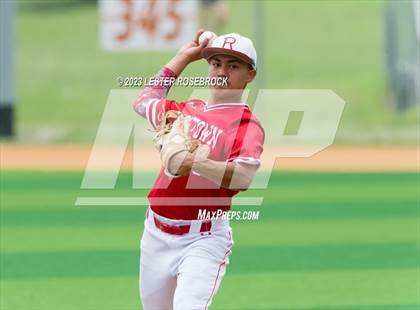 Thumbnail 1 in Robstown vs. Floresville (UIL 4A Regional Quarterfinals) photogallery.