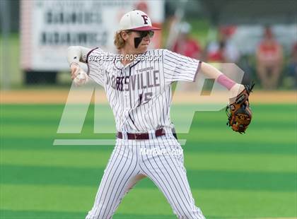 Thumbnail 2 in Robstown vs. Floresville (UIL 4A Regional Quarterfinals) photogallery.