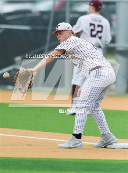 Thumbnail 2 in Robstown vs. Floresville (UIL 4A Regional Quarterfinals) photogallery.