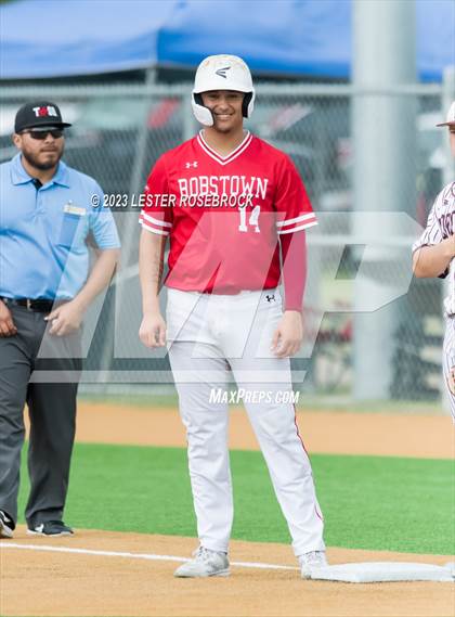 Thumbnail 2 in Robstown vs. Floresville (UIL 4A Regional Quarterfinals) photogallery.