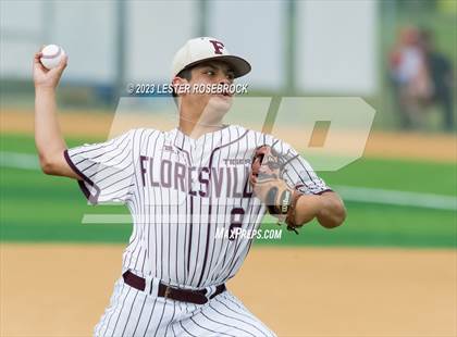 Thumbnail 2 in Robstown vs. Floresville (UIL 4A Regional Quarterfinals) photogallery.