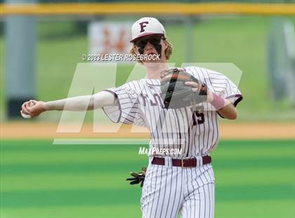 Thumbnail 3 in Robstown vs. Floresville (UIL 4A Regional Quarterfinals) photogallery.