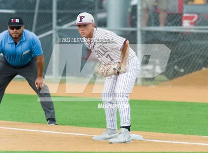 Thumbnail 2 in Robstown vs. Floresville (UIL 4A Regional Quarterfinals) photogallery.