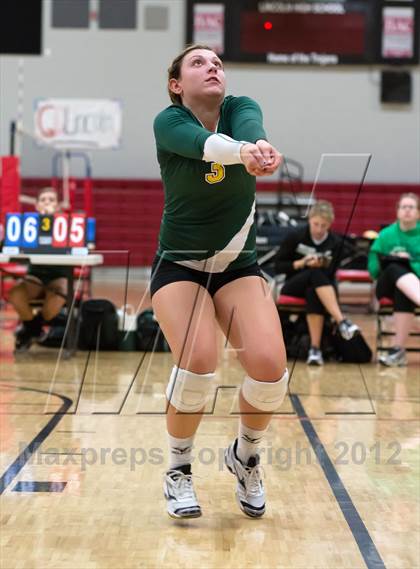 Thumbnail 2 in Gregori vs. Bishop Manogue (Varsity Stockton Classic) photogallery.