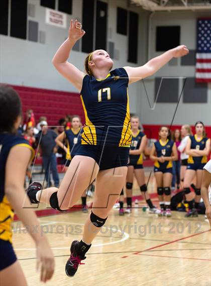 Thumbnail 1 in Gregori vs. Bishop Manogue (Varsity Stockton Classic) photogallery.