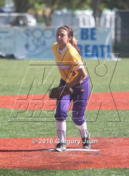 Thumbnail 1 in Lutcher vs. Haynes Academy photogallery.