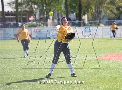 Thumbnail 1 in Lutcher vs. Haynes Academy photogallery.