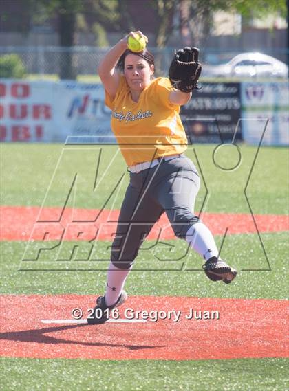 Thumbnail 2 in Lutcher vs. Haynes Academy photogallery.