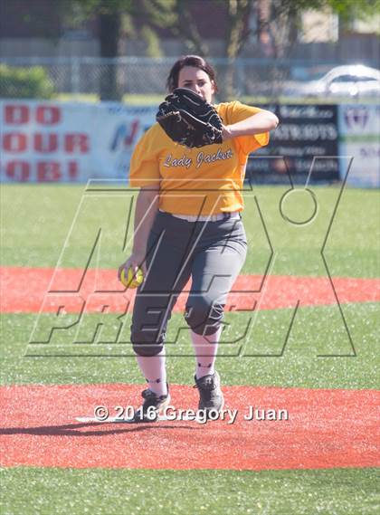 Thumbnail 1 in Lutcher vs. Haynes Academy photogallery.