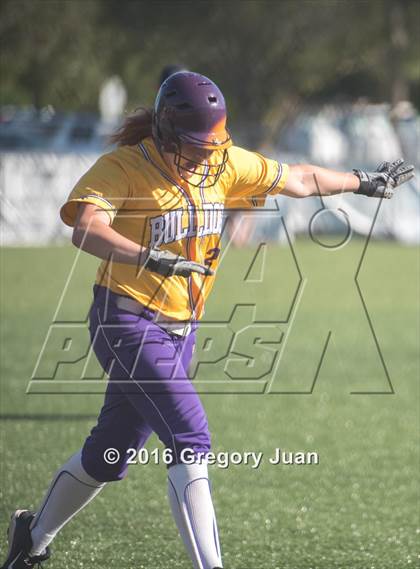 Thumbnail 2 in Lutcher vs. Haynes Academy photogallery.