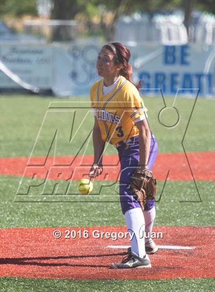 Thumbnail 2 in Lutcher vs. Haynes Academy photogallery.