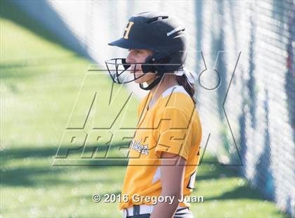 Thumbnail 2 in Lutcher vs. Haynes Academy photogallery.