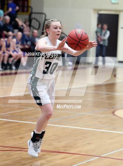 Thumbnail 1 in Fleming vs. Genoa-Hugo/Karval (CHSAA 1A Regional Playoff) photogallery.