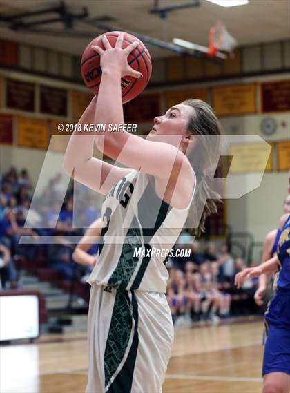 Thumbnail 2 in Fleming vs. Genoa-Hugo/Karval (CHSAA 1A Regional Playoff) photogallery.