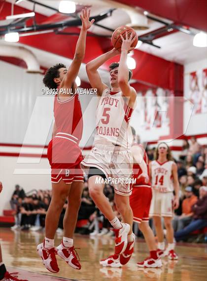 Thumbnail 3 in Bloomsburg vs. Troy (PIAA District IV Class AAA Semi-final) photogallery.