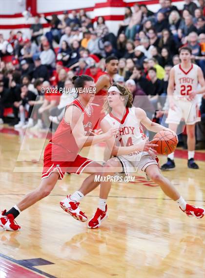 Thumbnail 2 in Bloomsburg vs. Troy (PIAA District IV Class AAA Semi-final) photogallery.