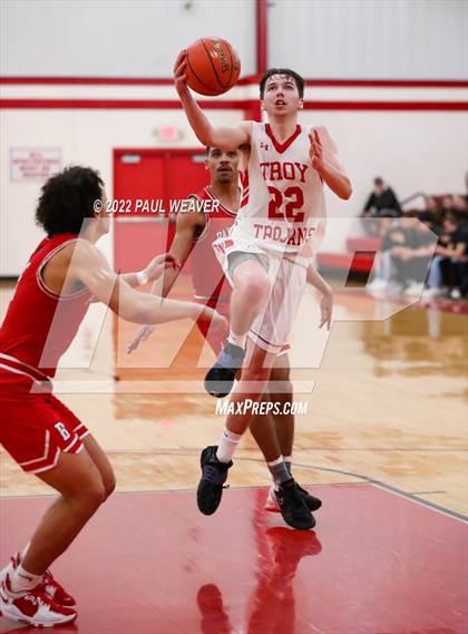 Thumbnail 2 in Bloomsburg vs. Troy (PIAA District IV Class AAA Semi-final) photogallery.