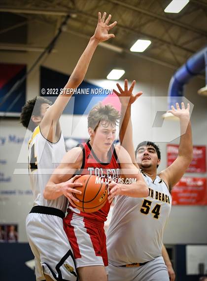 Thumbnail 1 in Toledo vs North Beach (WIAA 2B District Playoff) photogallery.
