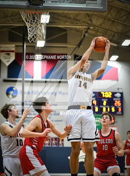 Thumbnail 1 in Toledo vs North Beach (WIAA 2B District Playoff) photogallery.