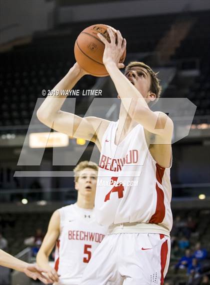 Thumbnail 2 in Dixie Heights vs Beechwood (KHSAA Ninth Region) photogallery.