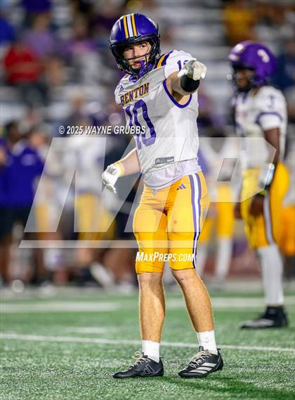 Thumbnail 2 in Benton @ Captain Shreve photogallery.