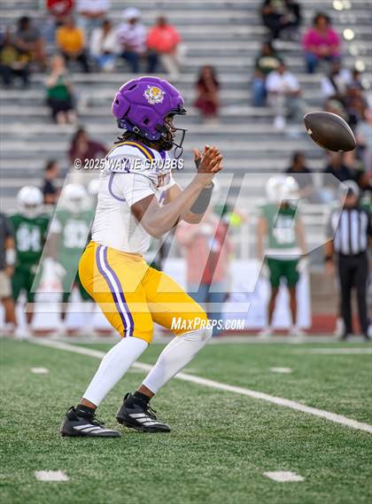 Thumbnail 1 in Benton @ Captain Shreve photogallery.
