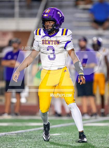 Thumbnail 3 in Benton @ Captain Shreve photogallery.