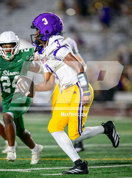 Thumbnail 2 in Benton @ Captain Shreve photogallery.
