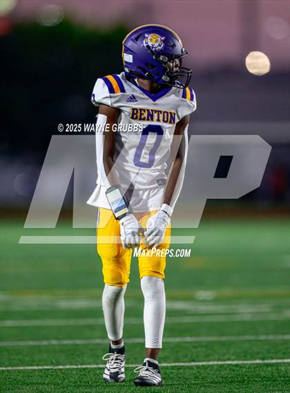 Thumbnail 1 in Benton @ Captain Shreve photogallery.