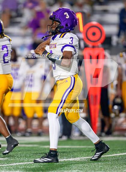 Thumbnail 3 in Benton @ Captain Shreve photogallery.