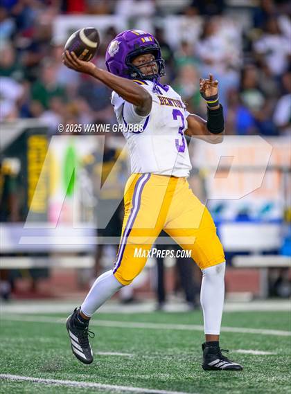 Thumbnail 3 in Benton @ Captain Shreve photogallery.