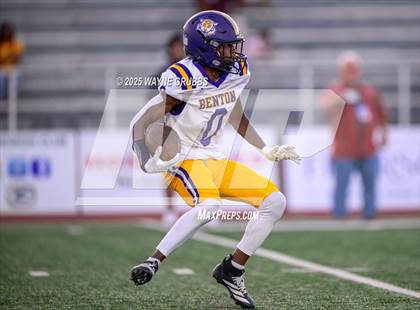 Thumbnail 3 in Benton @ Captain Shreve photogallery.
