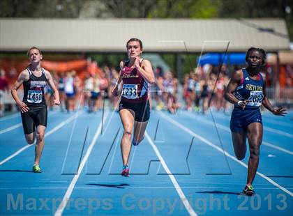 Thumbnail 2 in BYU Invitational Track Meet (Girls) photogallery.