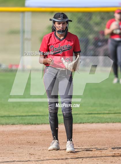 Thumbnail 2 in Fort Dodge vs Linn-Mar (Linn-Mar/Alburnett Invitational) photogallery.