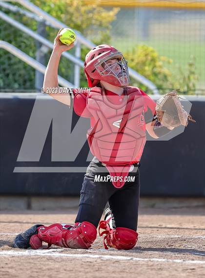Thumbnail 2 in Fort Dodge vs Linn-Mar (Linn-Mar/Alburnett Invitational) photogallery.
