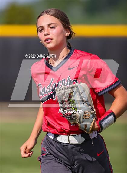 Thumbnail 1 in Fort Dodge vs Linn-Mar (Linn-Mar/Alburnett Invitational) photogallery.