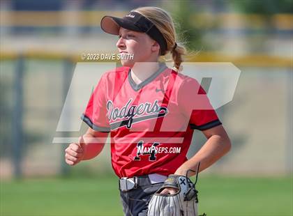 Thumbnail 1 in Fort Dodge vs Linn-Mar (Linn-Mar/Alburnett Invitational) photogallery.