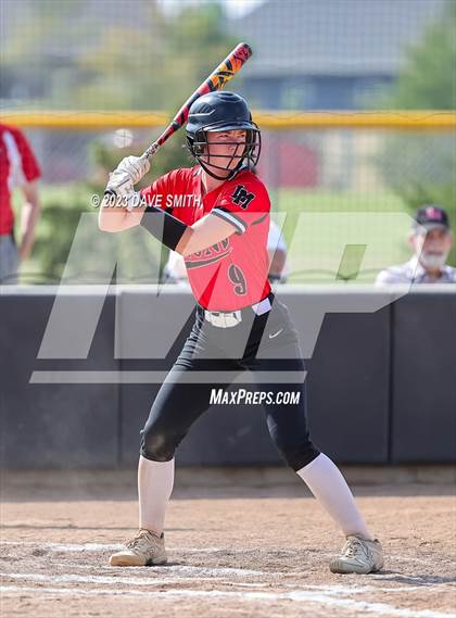 Thumbnail 3 in Fort Dodge vs Linn-Mar (Linn-Mar/Alburnett Invitational) photogallery.