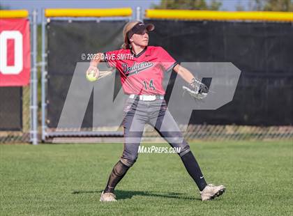 Thumbnail 3 in Fort Dodge vs Linn-Mar (Linn-Mar/Alburnett Invitational) photogallery.