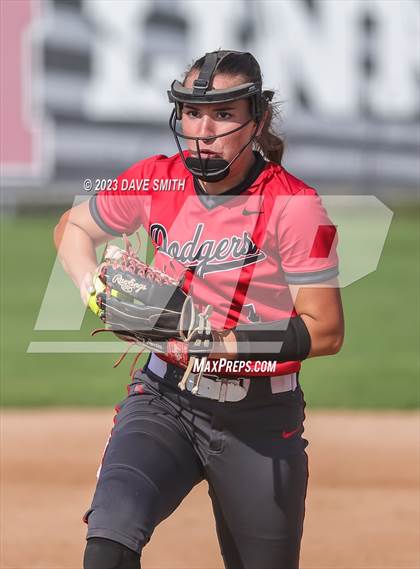 Thumbnail 2 in Fort Dodge vs Linn-Mar (Linn-Mar/Alburnett Invitational) photogallery.