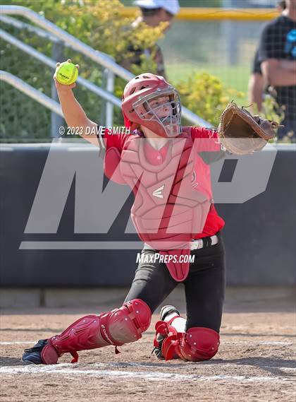 Thumbnail 1 in Fort Dodge vs Linn-Mar (Linn-Mar/Alburnett Invitational) photogallery.