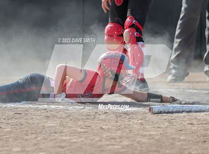 Thumbnail 3 in Fort Dodge vs Linn-Mar (Linn-Mar/Alburnett Invitational) photogallery.