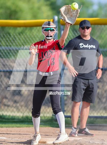 Thumbnail 3 in Fort Dodge vs Linn-Mar (Linn-Mar/Alburnett Invitational) photogallery.