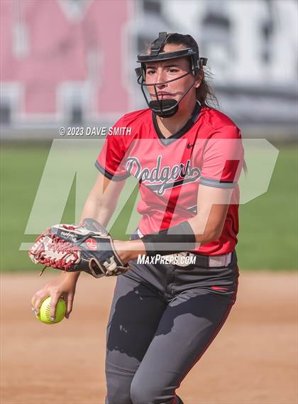 Thumbnail 3 in Fort Dodge vs Linn-Mar (Linn-Mar/Alburnett Invitational) photogallery.