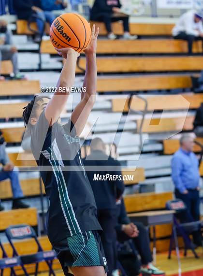Thumbnail 3 in McEachern vs Collins Hill (5-Star Longhorn Steakhouse Classic) photogallery.