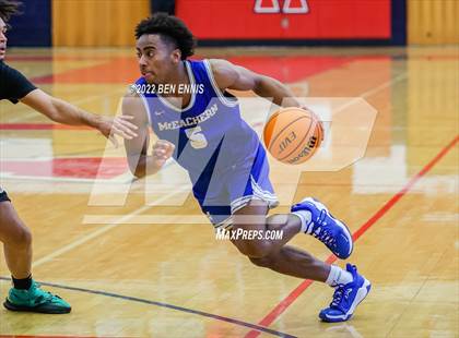 Thumbnail 1 in McEachern vs Collins Hill (5-Star Longhorn Steakhouse Classic) photogallery.