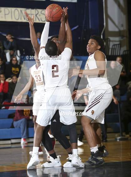 Thumbnail 3 in Elmira vs. Mount Vernon (NYS Regional Semifinal) photogallery.