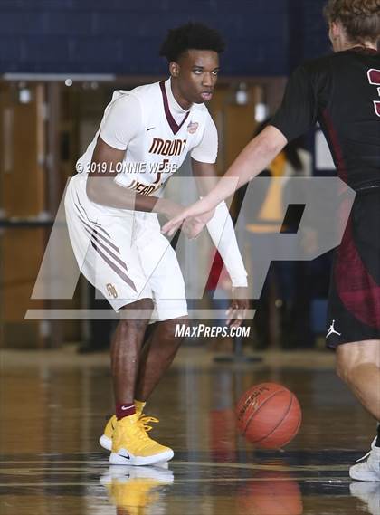 Thumbnail 2 in Elmira vs. Mount Vernon (NYS Regional Semifinal) photogallery.