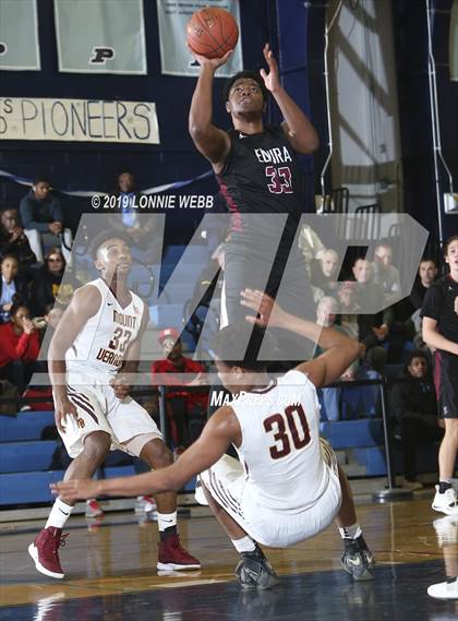Thumbnail 1 in Elmira vs. Mount Vernon (NYS Regional Semifinal) photogallery.